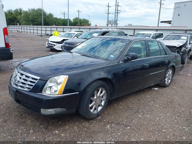 2011 CADILLAC DTS 1G6KD5E60BU142757 Photo 1
