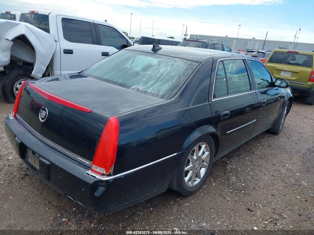 2011 CADILLAC DTS 1G6KD5E60BU142757 Photo 3