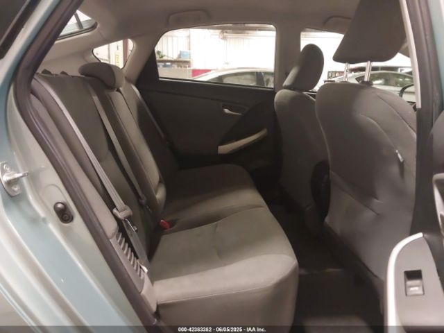 JTDKN3DU4E1744713 Toyota Prius Five/four/three/two