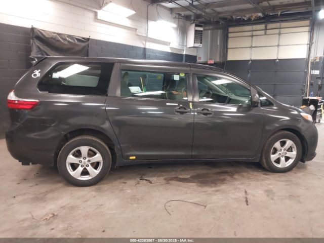 5TDZZ3DC8HS785086 Toyota Sienna L 7 Passenger