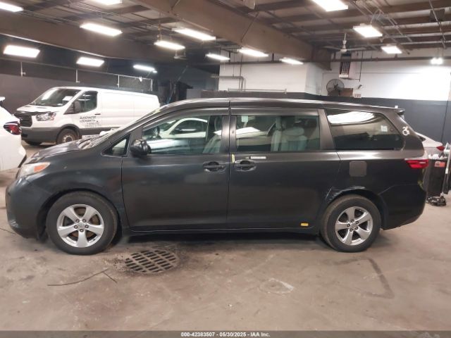 5TDZZ3DC8HS785086 Toyota Sienna L 7 Passenger