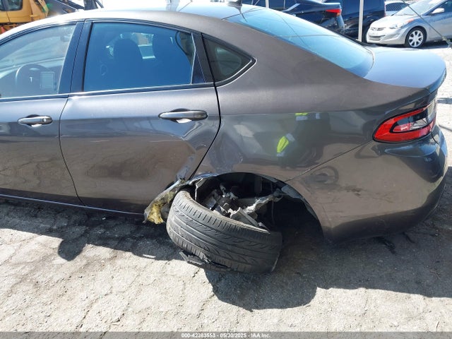 1C3CDFBB2FD165461 Dodge 2015