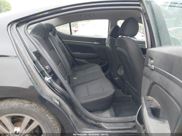 5NPD84LFXJH395780 Hyundai ELANTRA SEL