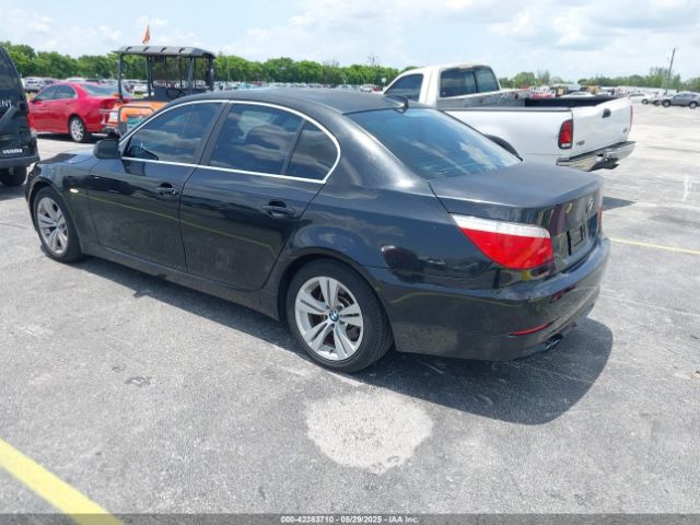 2010 BMW 528I WBANU5C53AC126476 Photo 2