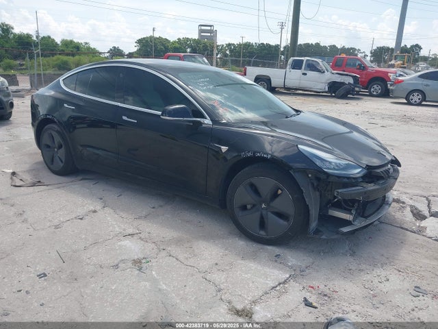 2019 TESLA MODEL 3 5YJ3E1EA8KF317857 Photo 0