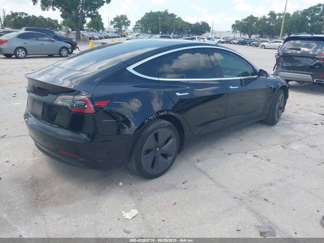 2019 TESLA MODEL 3 5YJ3E1EA8KF317857 Photo 3