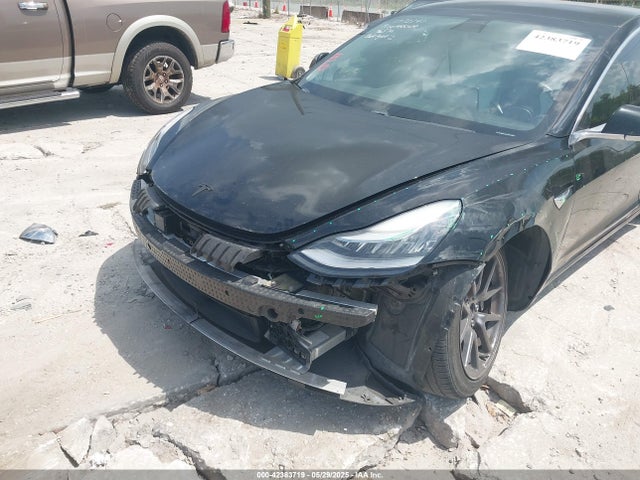 2019 TESLA MODEL 3 5YJ3E1EA8KF317857 Photo 5