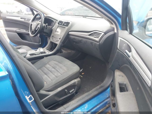 3FA6P0HD1KR166033 Ford FUSION SE