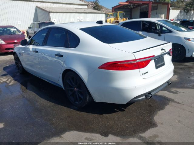 2017 JAGUAR XF SAJBF4BV2HCY33480 Photo 2