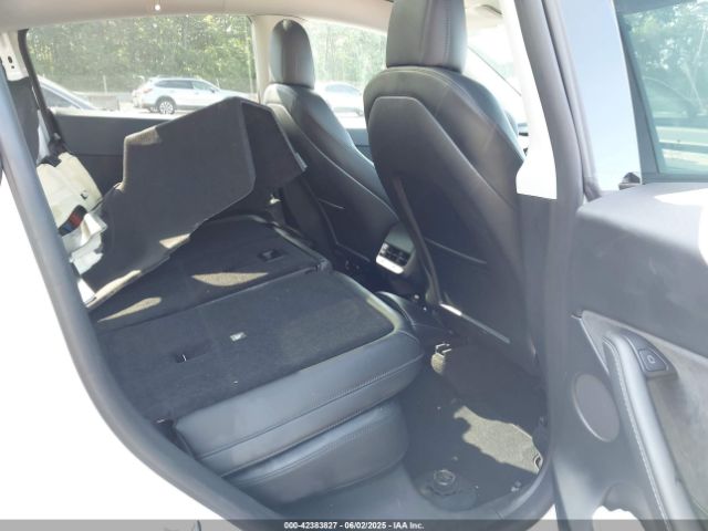 2022 TESLA MODEL Y 7SAYGDEE5NF450877 Photo 7