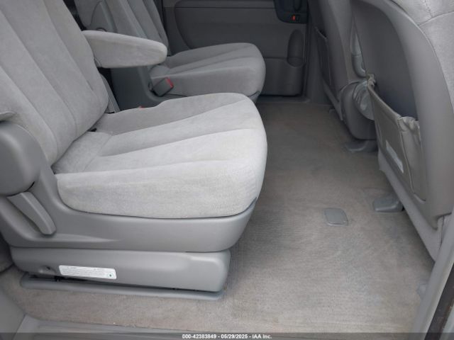 2006 KIA SEDONA KNDMB233566027794 Photo 7