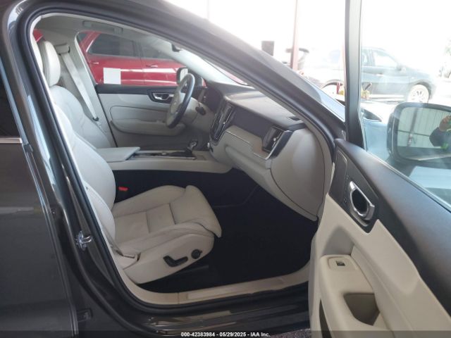 2021 VOLVO XC60 YV4102RL9M1694746 Photo 4