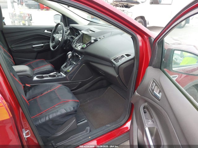 1FMCU0JX6EUE39521 Ford Escape Titanium