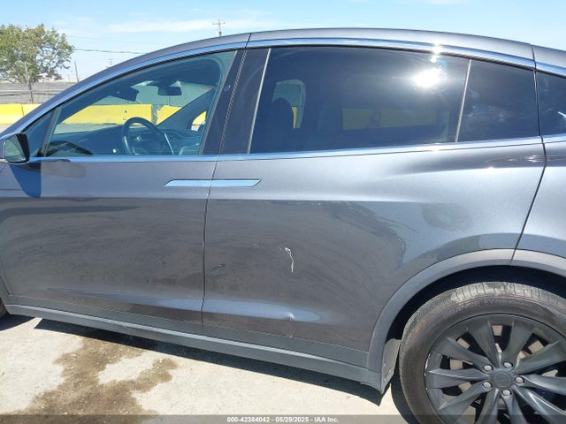 Tesla MODEL X 2017 5YJXCDE2XHF077253 Image 14