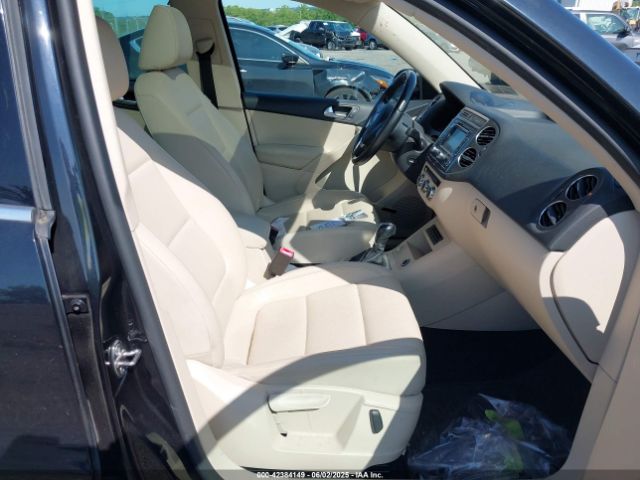 WVGBV3AX9EW527770 Volkswagen Tiguan