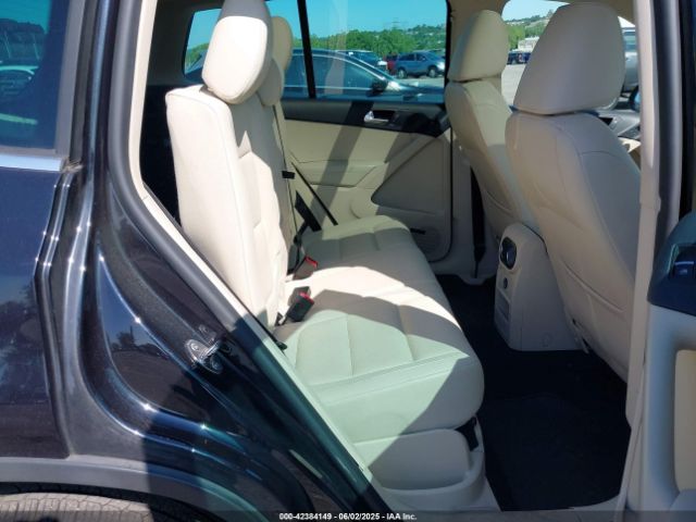 WVGBV3AX9EW527770 Volkswagen Tiguan