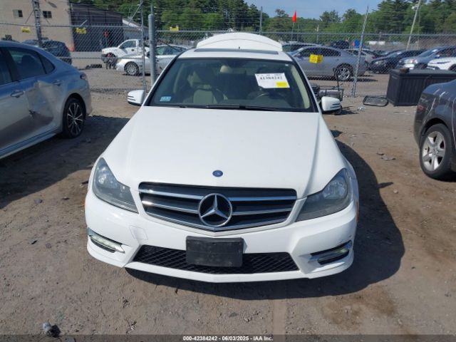 WDDGF8AB0EA949700 Mercedes-Benz C 300 Luxury 4matic/sport 4matic