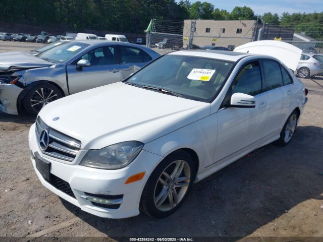 WDDGF8AB0EA949700 Mercedes-Benz C 300 Luxury 4matic/sport 4matic