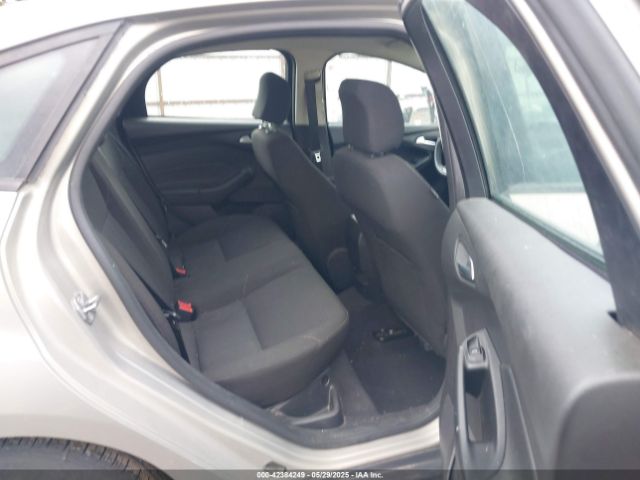 1FADP3F28FL201388 Ford FOCUS SE
