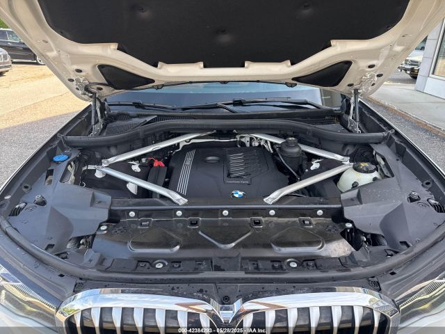 5UXCW2C05L9B60363 BMW X7 Xdrive40i
