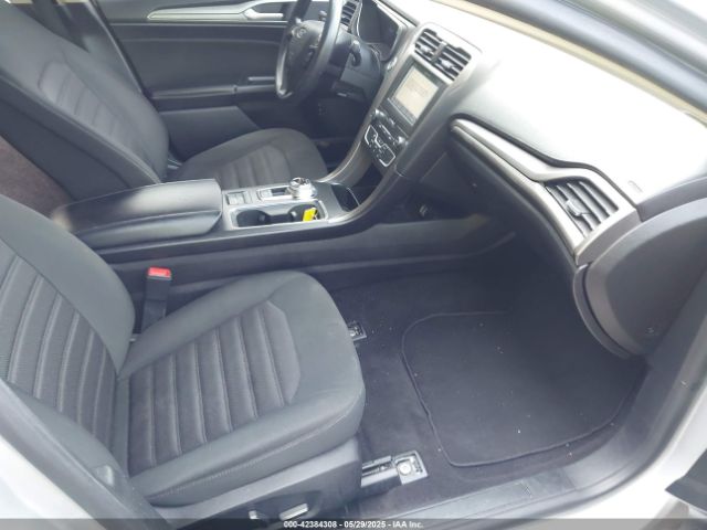 2019 FORD FUSION HYBRID 3FA6P0LU0KR262985 Photo 4