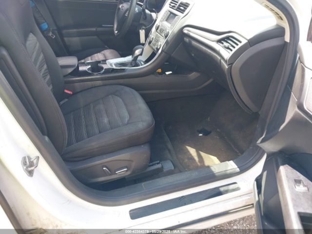 1FA6P0H75G5135808 Ford FUSION SE