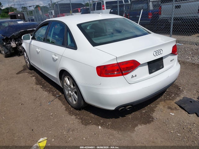 2010 AUDI A4 WAUBFAFL3AN062072 Photo 2