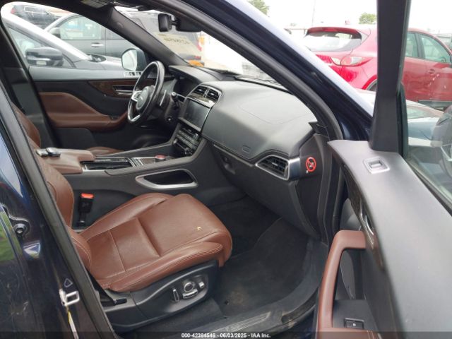 2018 JAGUAR F-PACE SADCM2FV1JA202670 Photo 4