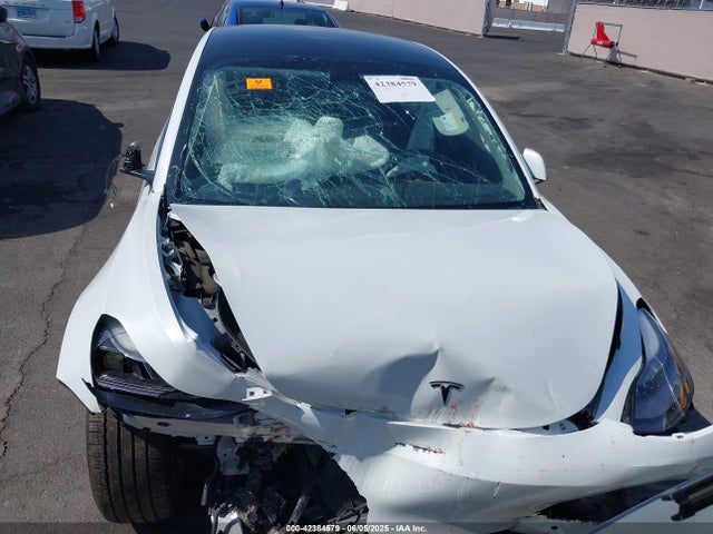 2022 TESLA MODEL 3 5YJ3E1EB8NF318584 Photo 5