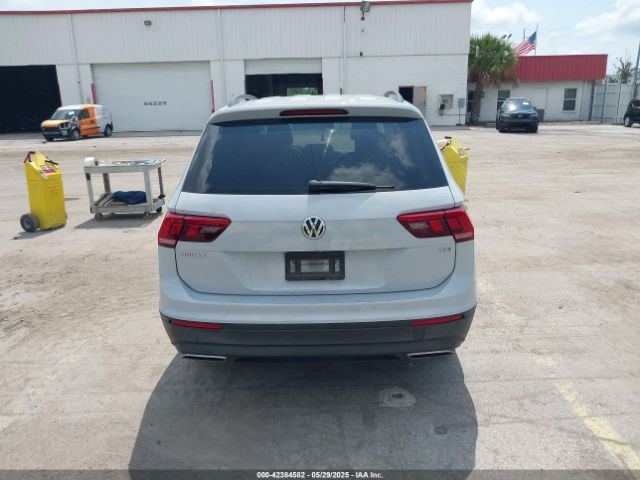 3VV1B7AX5JM097778 Volkswagen Tiguan 2.0t S