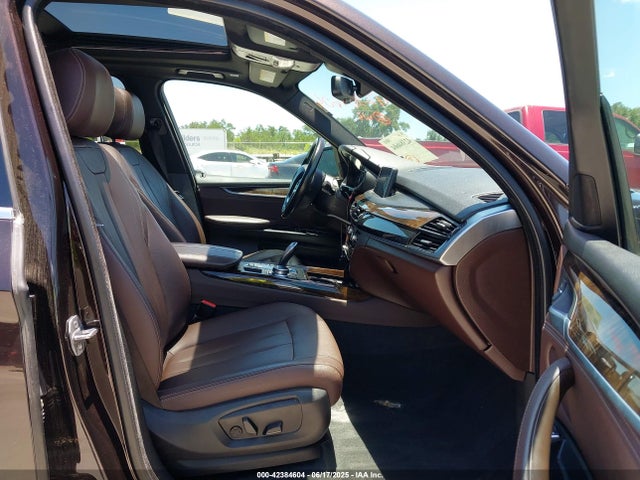2017 BMW X5 5UXKR2C38H0U22088 Photo 4