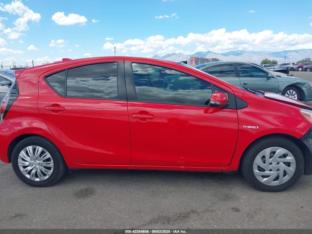 JTDKDTB30G1128099 Toyota Prius C Two