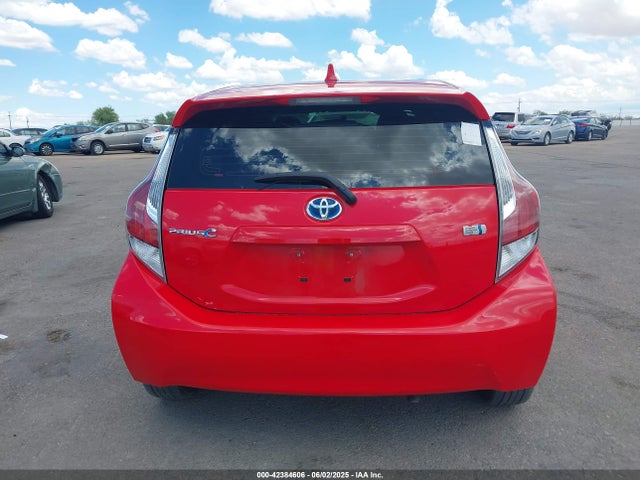 JTDKDTB30G1128099 Toyota Prius C Two