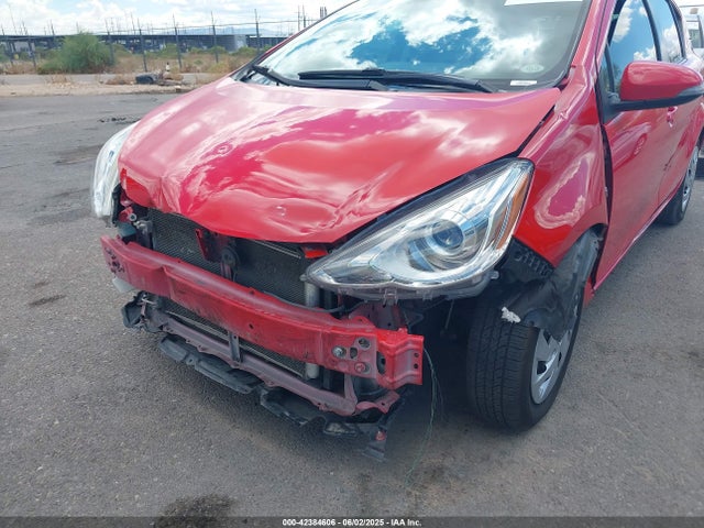 JTDKDTB30G1128099 Toyota Prius C Two