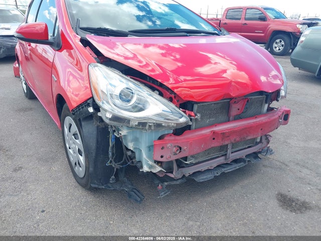 JTDKDTB30G1128099 Toyota Prius C Two