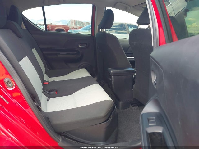 JTDKDTB30G1128099 Toyota Prius C Two
