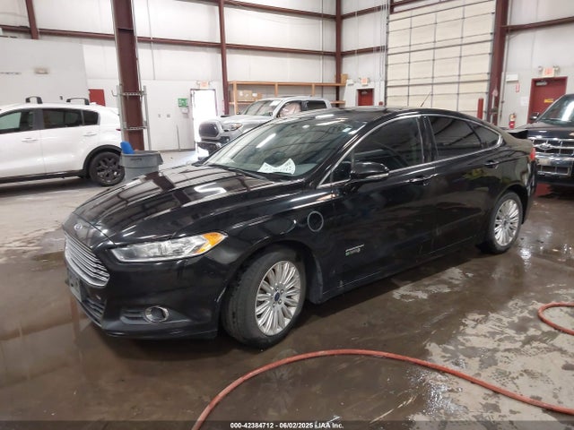 Ford 2016 2016 3FA6P0PU8GR304711 Image 2