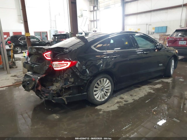 Ford 2016 2016 3FA6P0PU8GR304711 Image 4