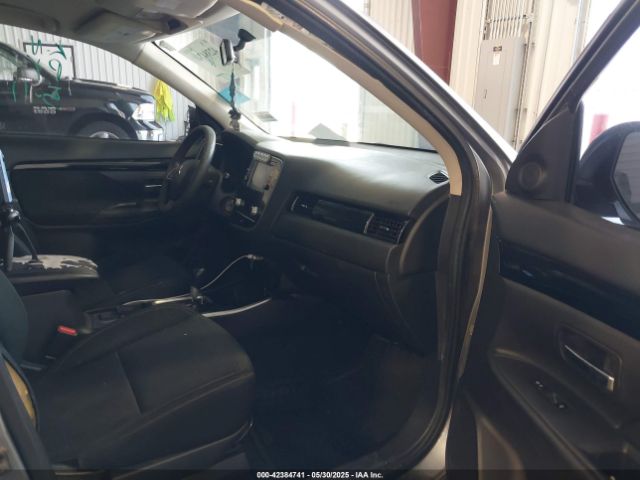 2020 MITSUBISHI OUTLANDER JA4AD2A30LZ039923 Photo 4