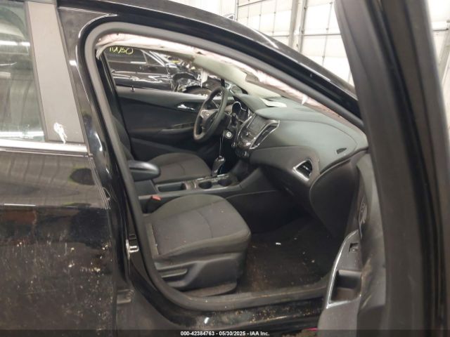 2017 CHEVROLET CRUZE 1G1BE5SMXH7207417 Photo 4