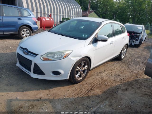 1FADP3K22EL402398 Ford FOCUS SE
