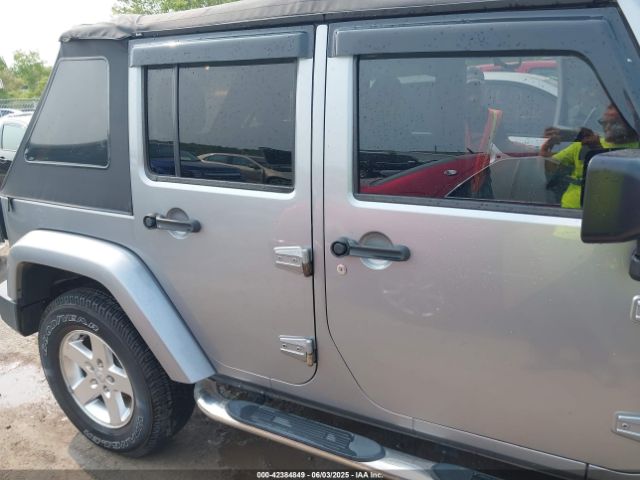 1C4BJWDG0FL703220 Jeep Wrangler Unlimited Sport