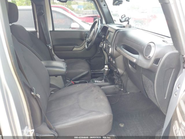 1C4BJWDG0FL703220 Jeep Wrangler Unlimited Sport