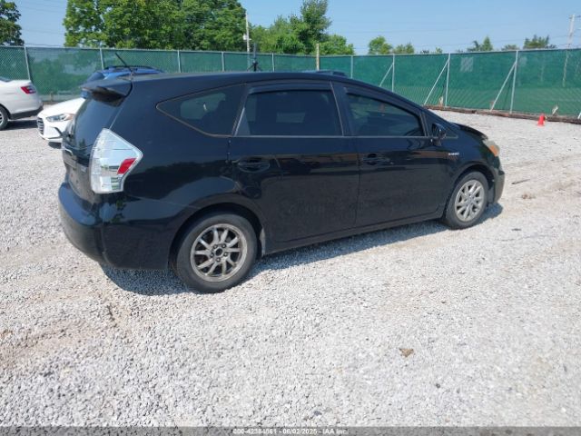 2014 TOYOTA PRIUS V JTDZN3EU5EJ003371 Photo 3