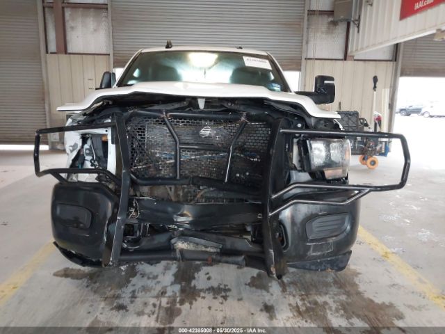 3C6UR5HJ0PG610057 RAM 2500 Tradesman  4x4 8' Box
