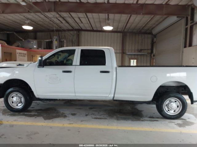 3C6UR5HJ0PG610057 RAM 2500 Tradesman  4x4 8' Box