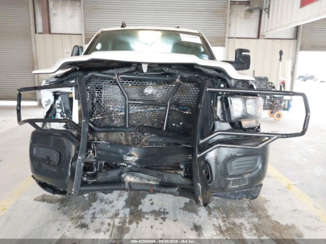 3C6UR5HJ0PG610057 RAM 2500 Tradesman  4x4 8' Box