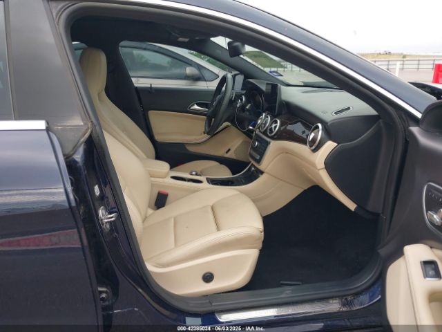WDDSJ4EB4JN637135 Mercedes-Benz CLA 250