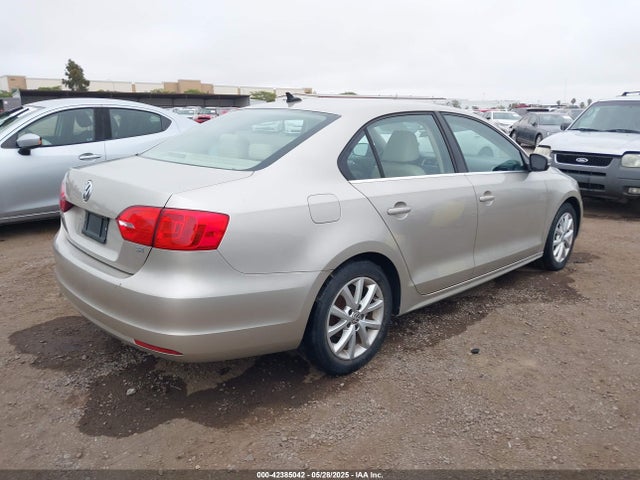 3VWD17AJ0EM247843 Volkswagen Jetta 1.8t Se
