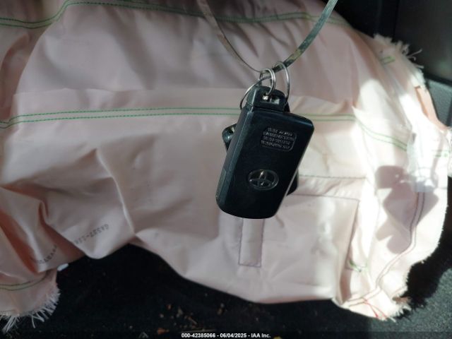 2018 TOYOTA RAV4 2T3NFREV8JW437464 Photo 10